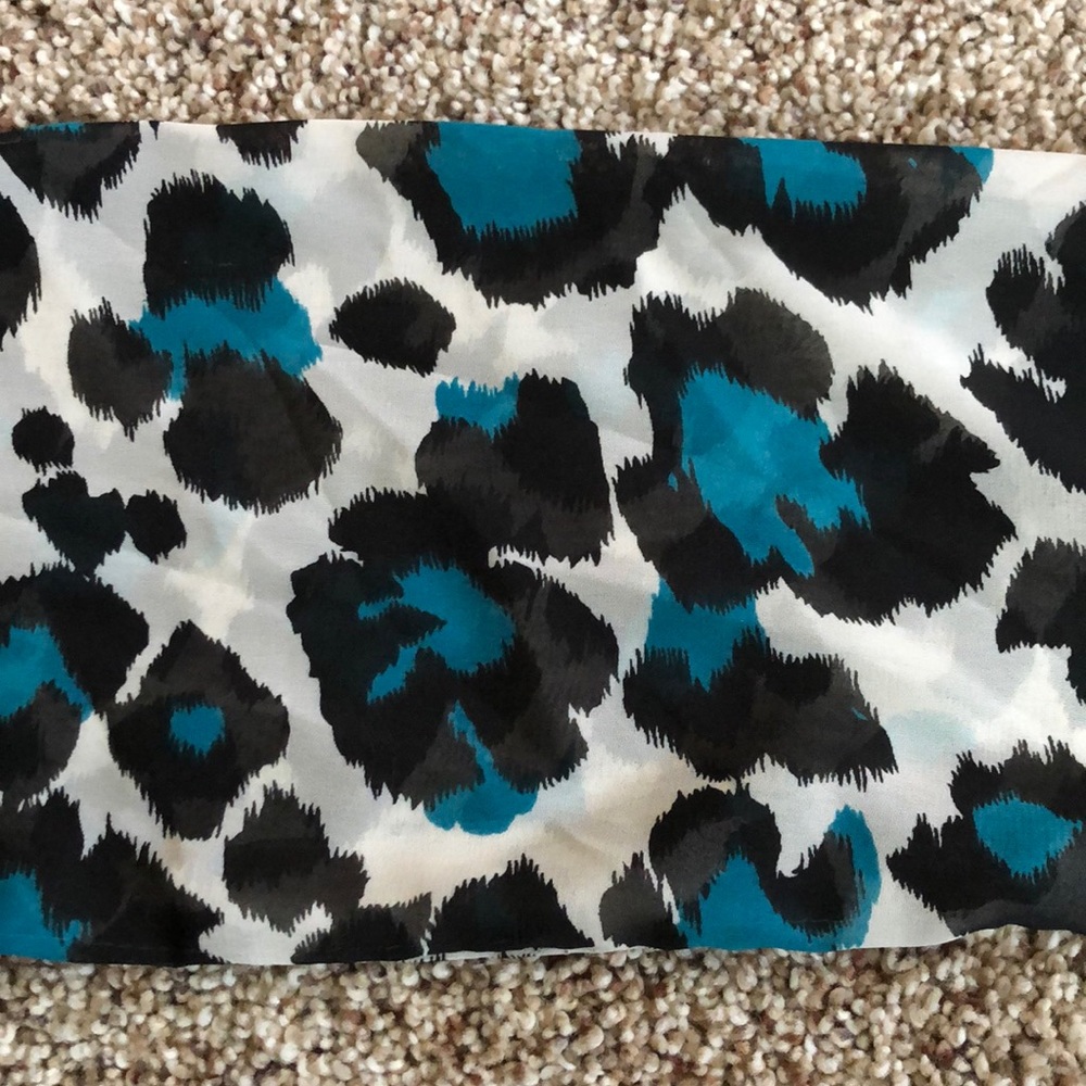Scarf - Picture 2 of 2